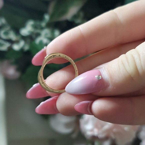 Pandora Band - Picture 1 of 2